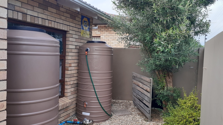 To Let 3 Bedroom Property for Rent in Summerstrand Eastern Cape